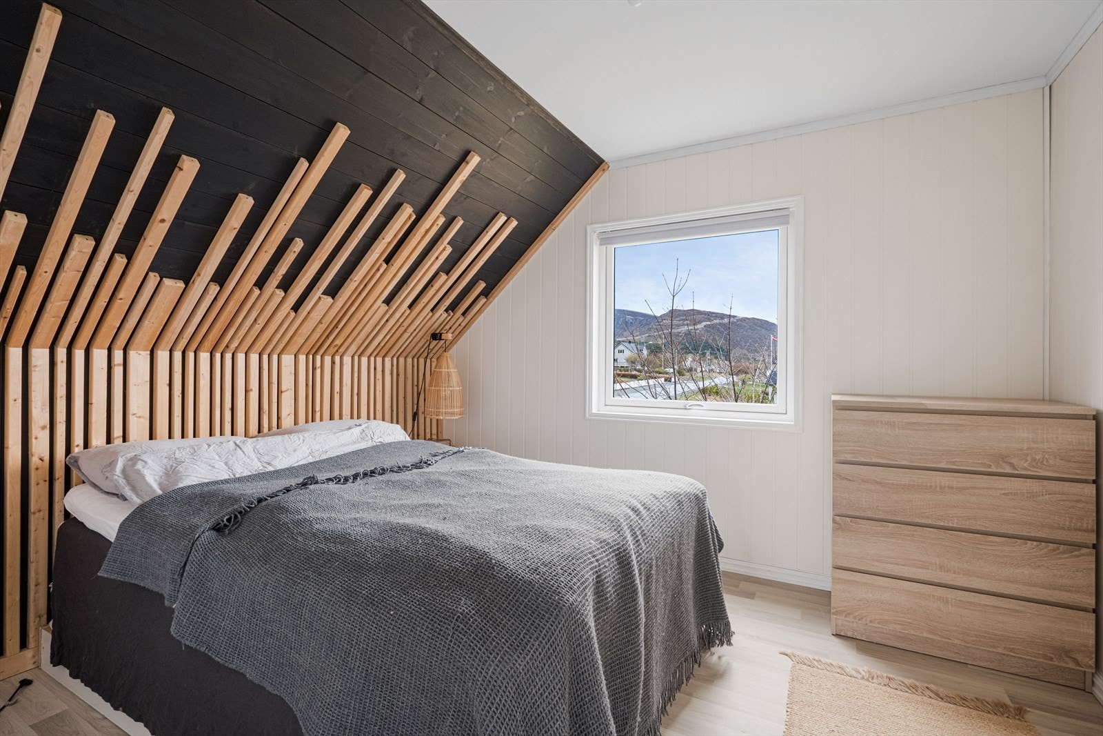 I andre etasje er det 4 soverom Galleribilde