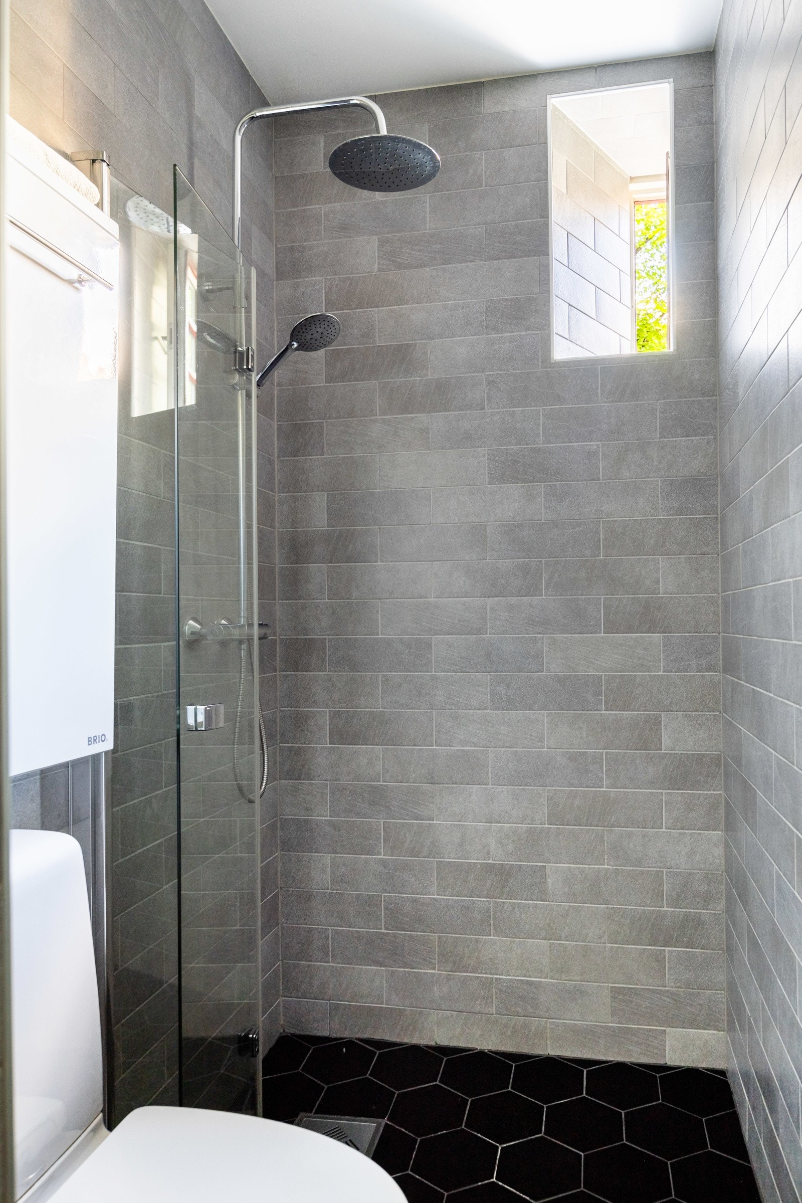 Det er felles vaskekjeller i bygningen, ellers kan det være mulig å installere vaskemaskin på kjøkkenet Galleribilde