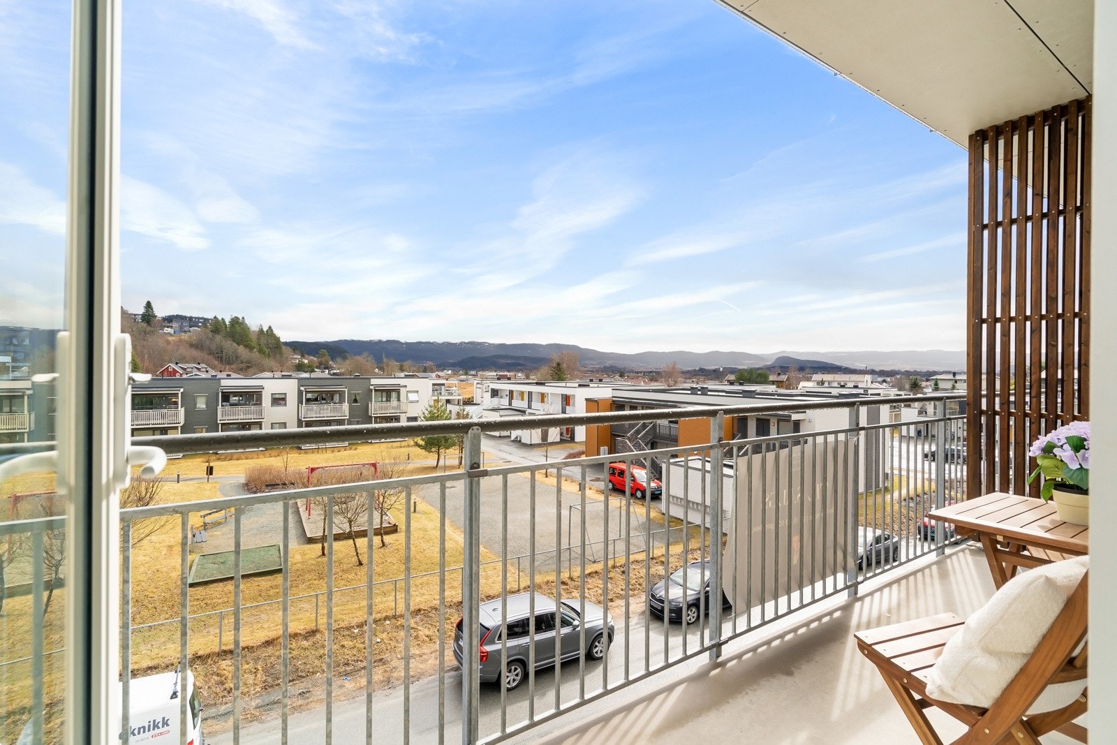 Fra stue er det adkomst til balkong. Galleribilde