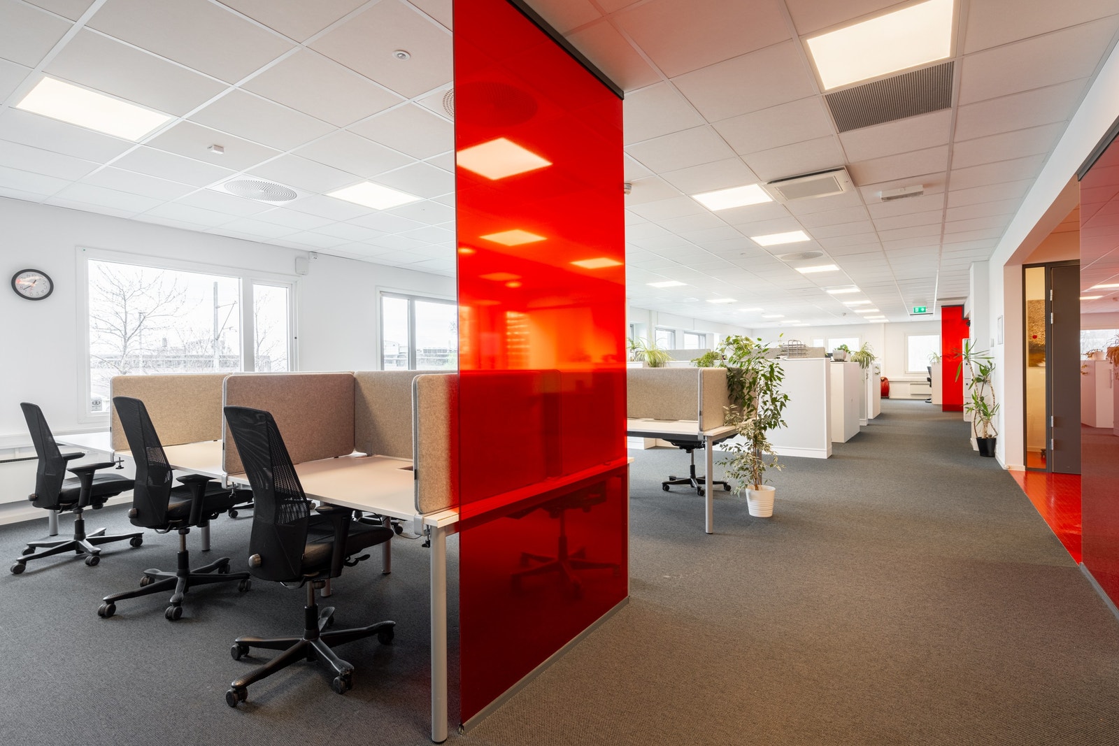 Eiendommen har en egen kontorfløy for de ansatte Galleribilde