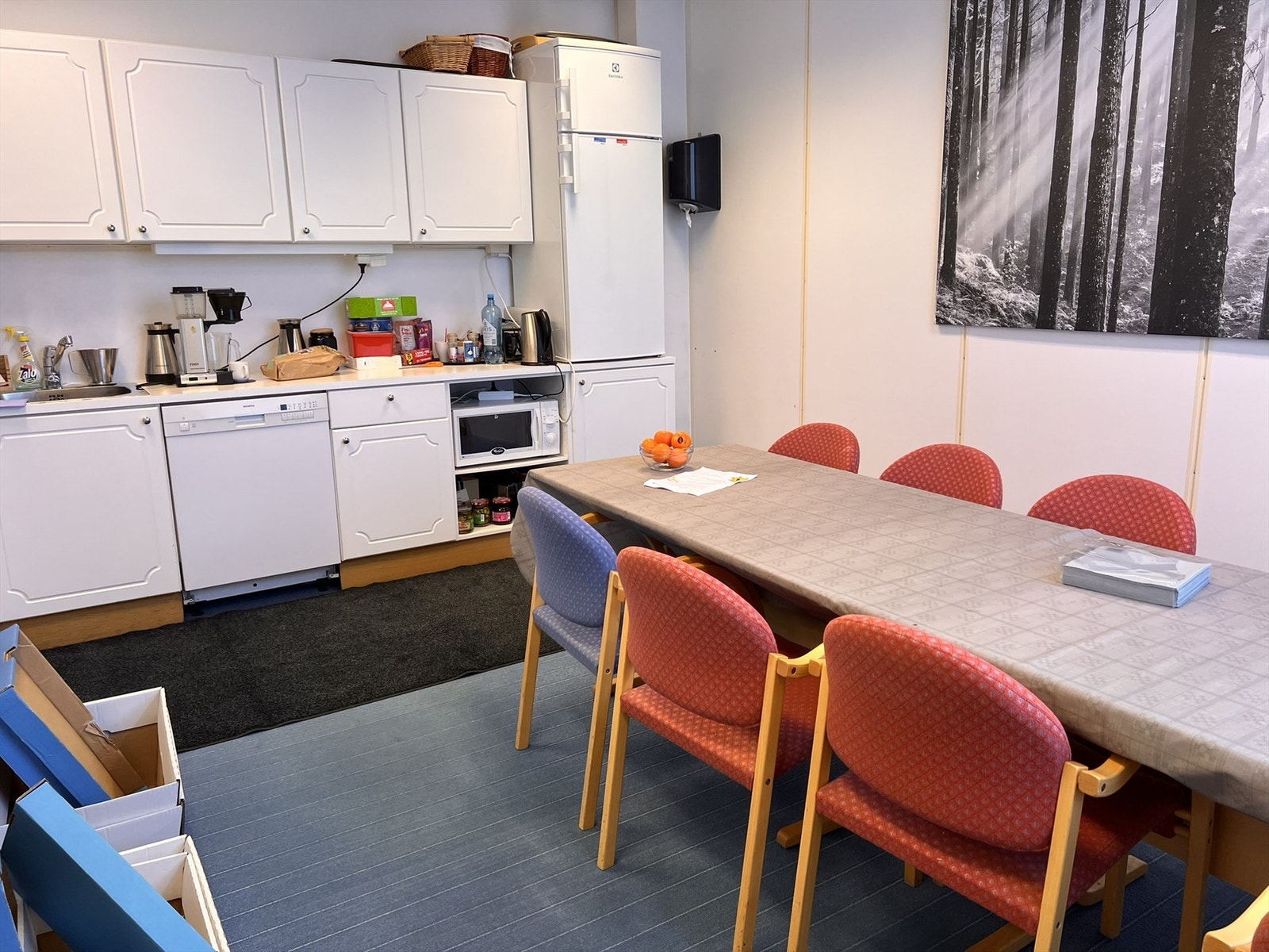 Kjøkken m spiseplass - - DEL E Galleribilde