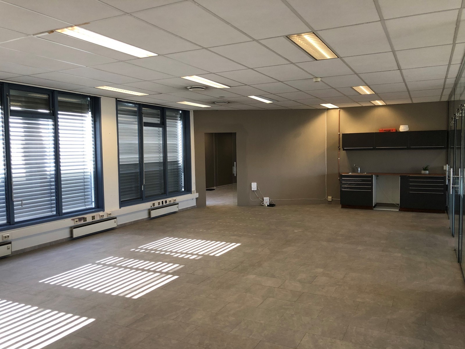 156 kvm kontor -- DEL B Galleribilde