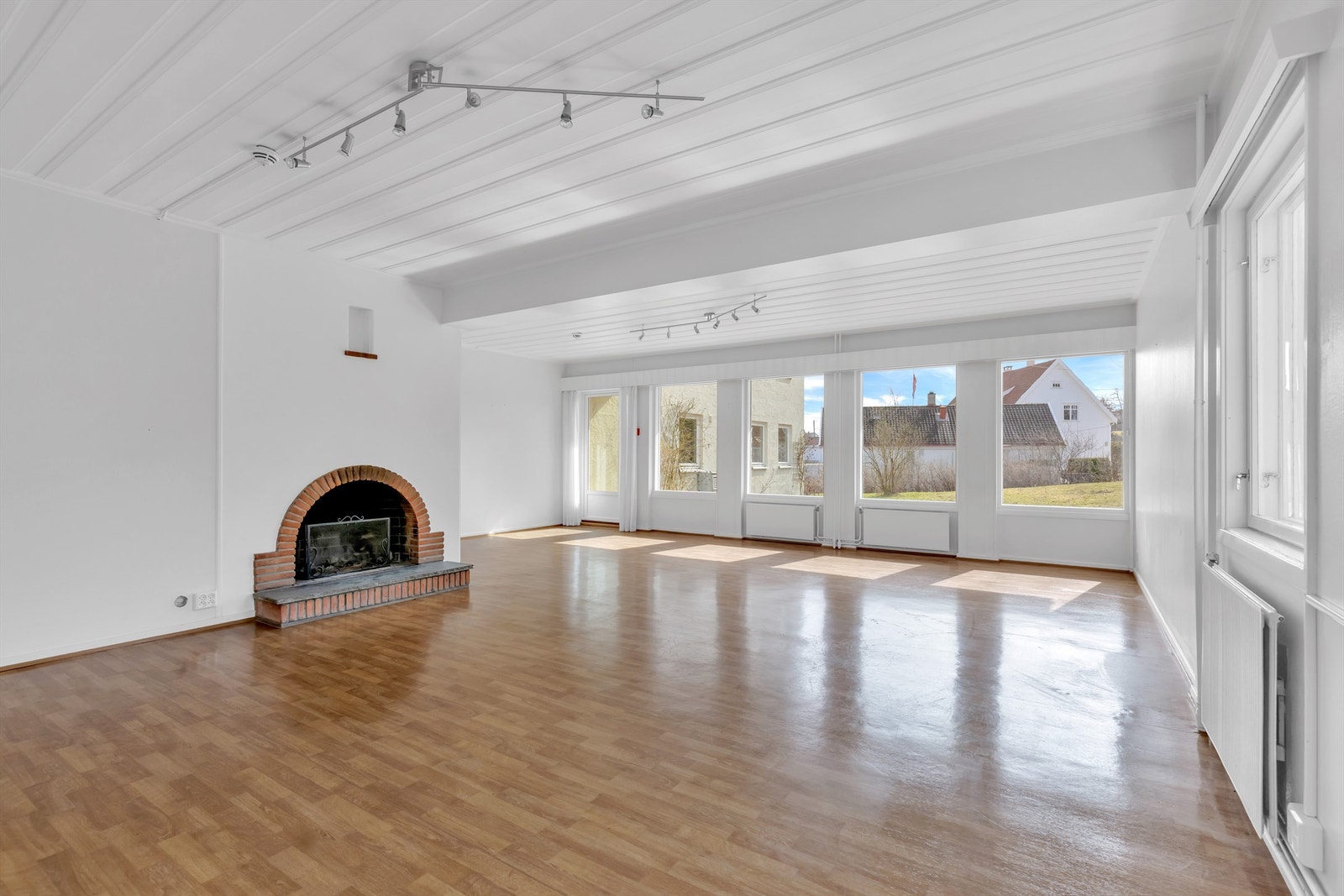 137A8787_1.jpg Galleribilde