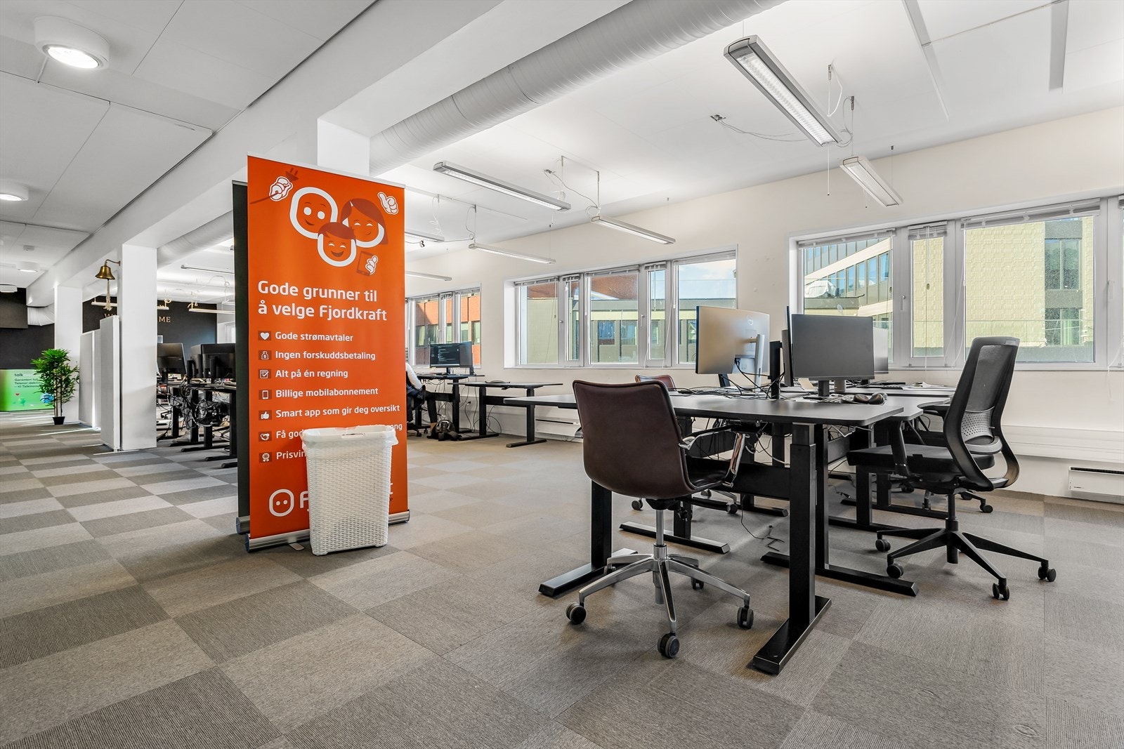 Lyse og åpne lokaler som enkelt kan tilpasses ny leietaker Galleribilde