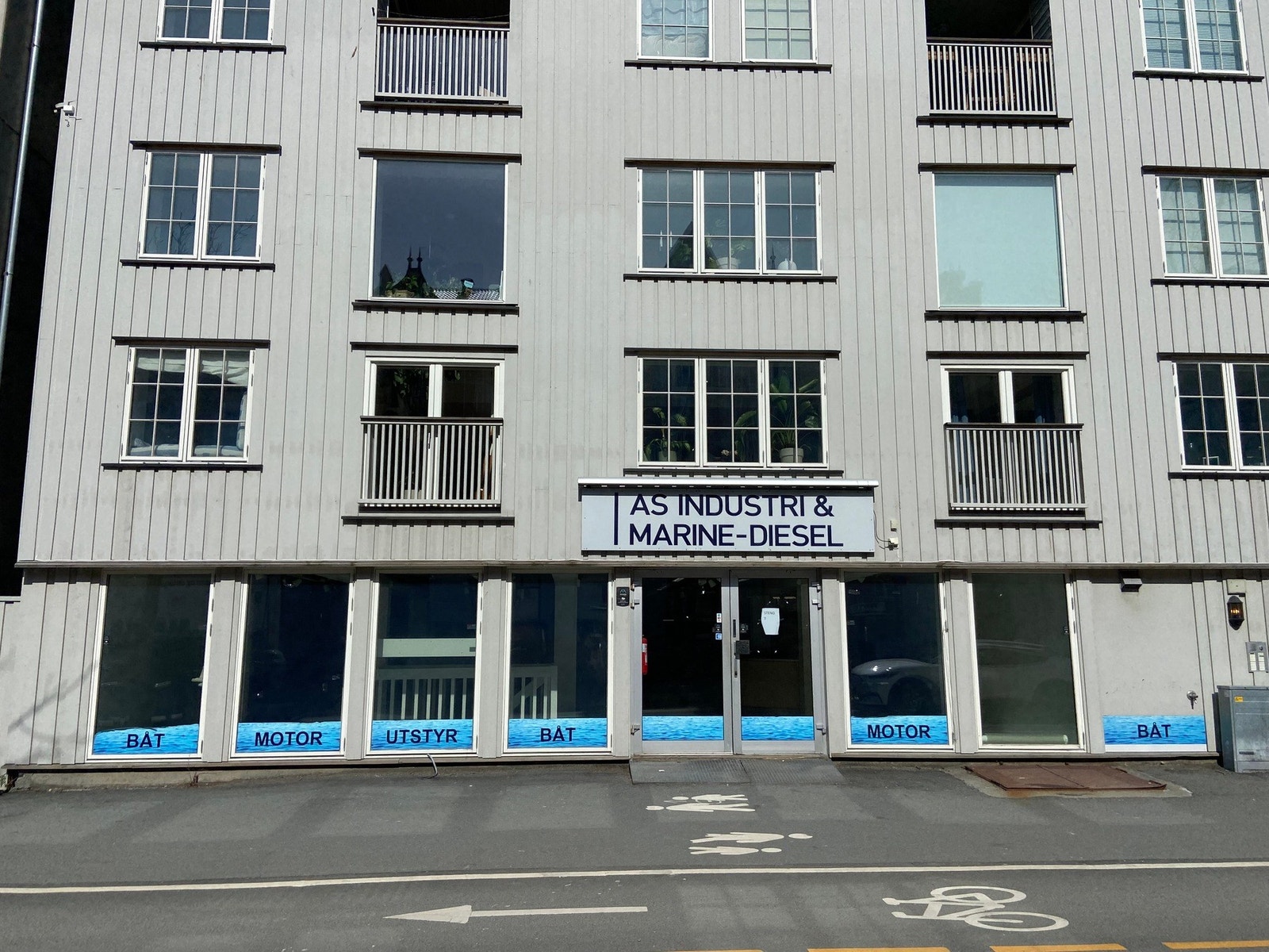 Fasade ut mot Fjordgata Galleribilde