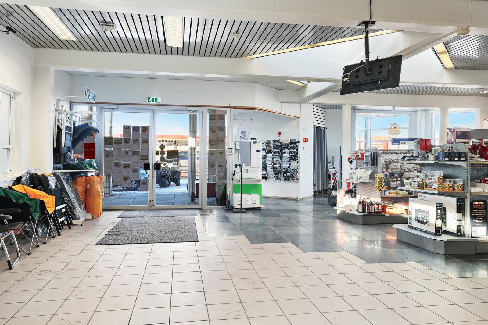 Inngangsparti butikk Galleribilde