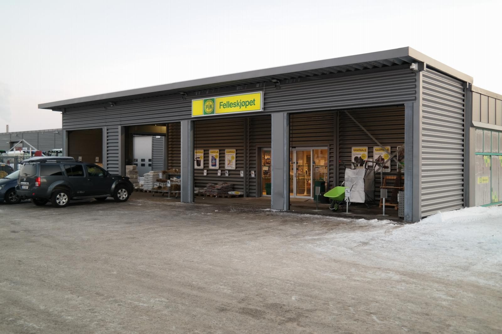 Takoverbygd inngangsparti. Galleribilde