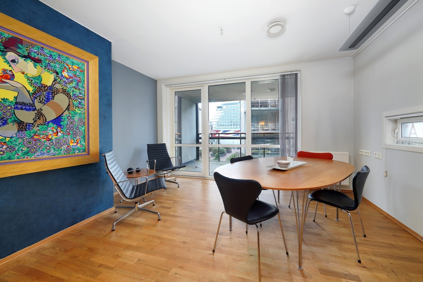 Kontor/møterom 2 etg med utgang til veranda Galleribilde