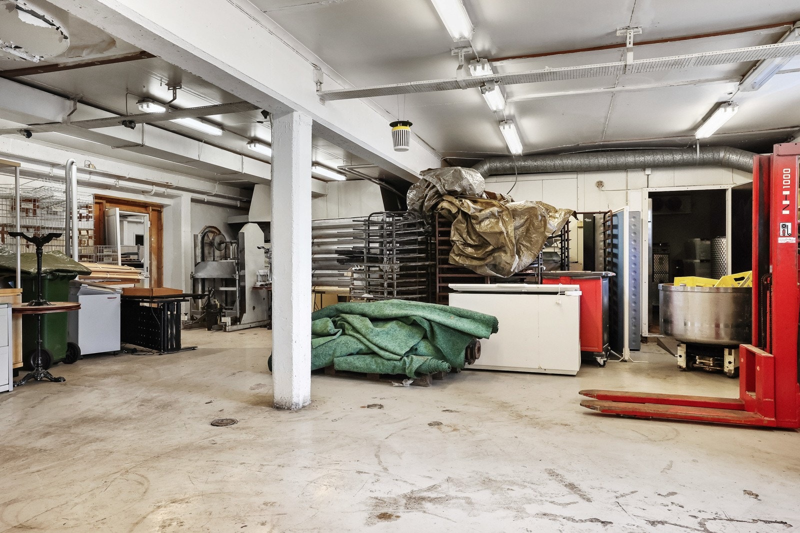 Underetasje Galleribilde