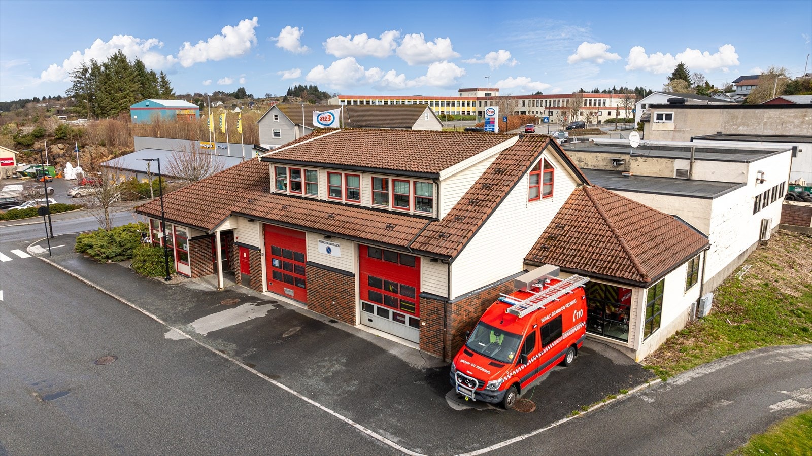 Spennende kombinasjonsbygg Galleribilde