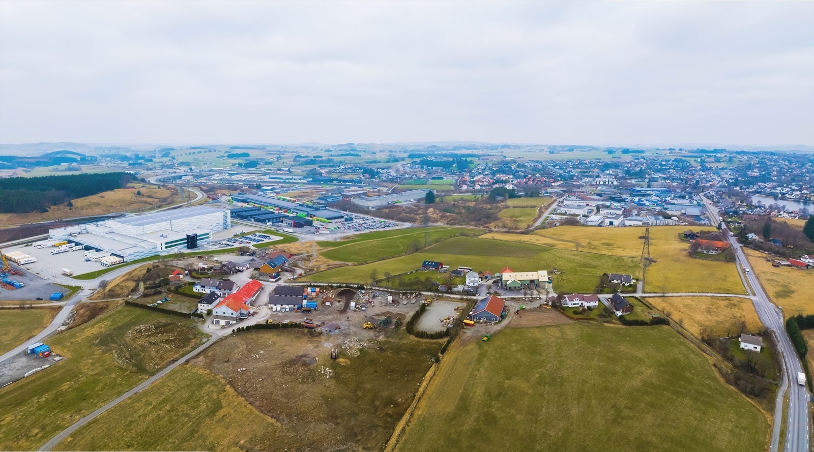 Photomerge4_fullres.jpg Galleribilde