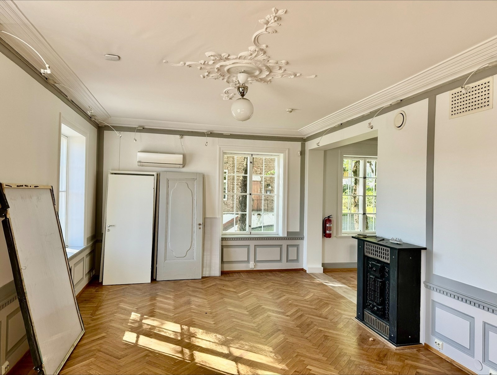 1. etg åpent kontor under renovering Galleribilde