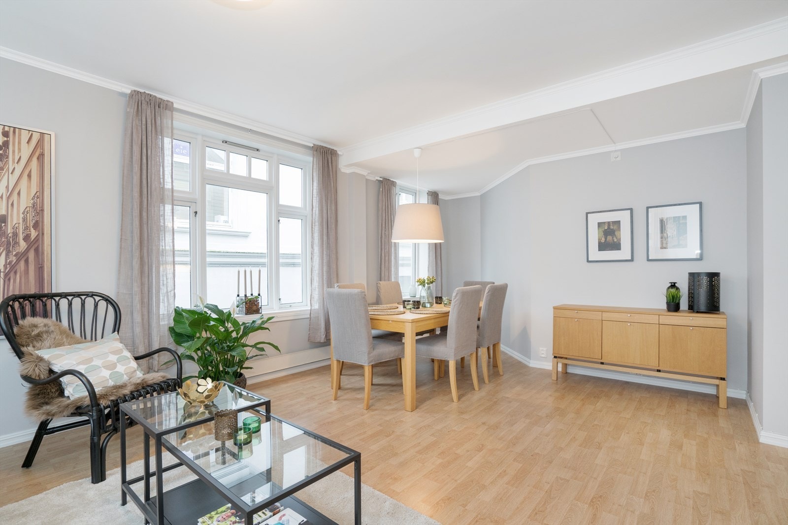 Lys og innbydende stue Galleribilde