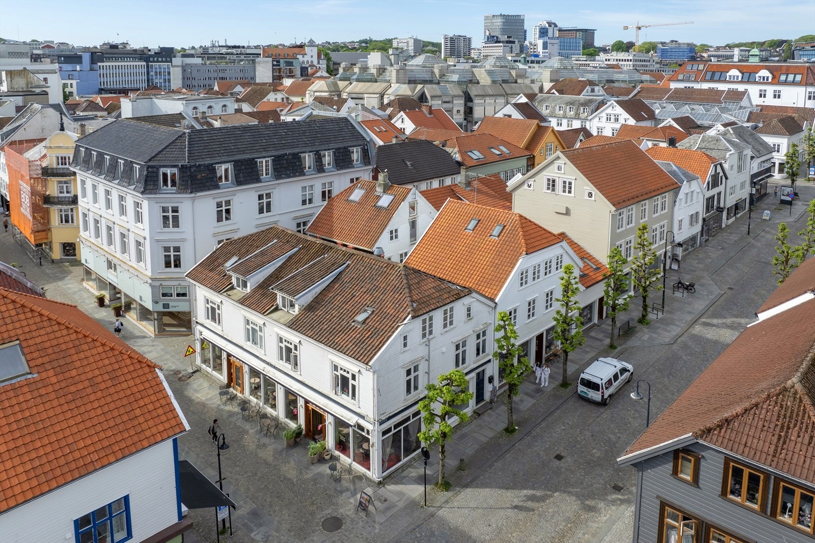 Sjarmerende bydel med historiske bygninger og brosteinsbelagte gater, sentralt og attraktivt for urbane livsnytere. Galleribilde