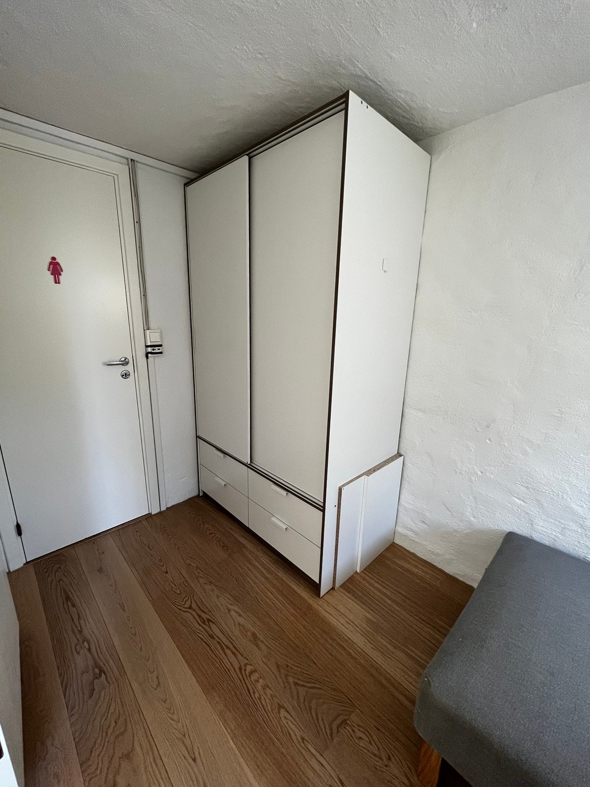 Klesskap på soverom Galleribilde