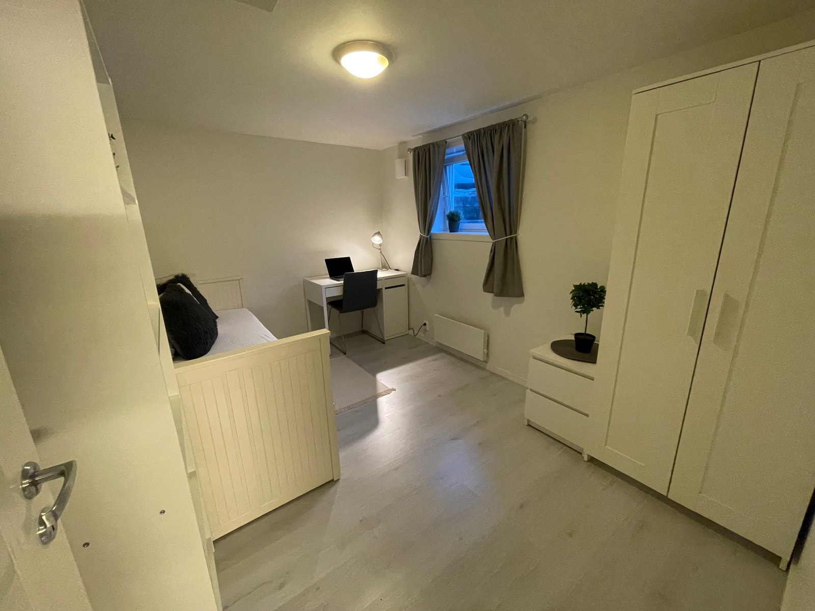 Hybel 1 - 10m2 Galleribilde