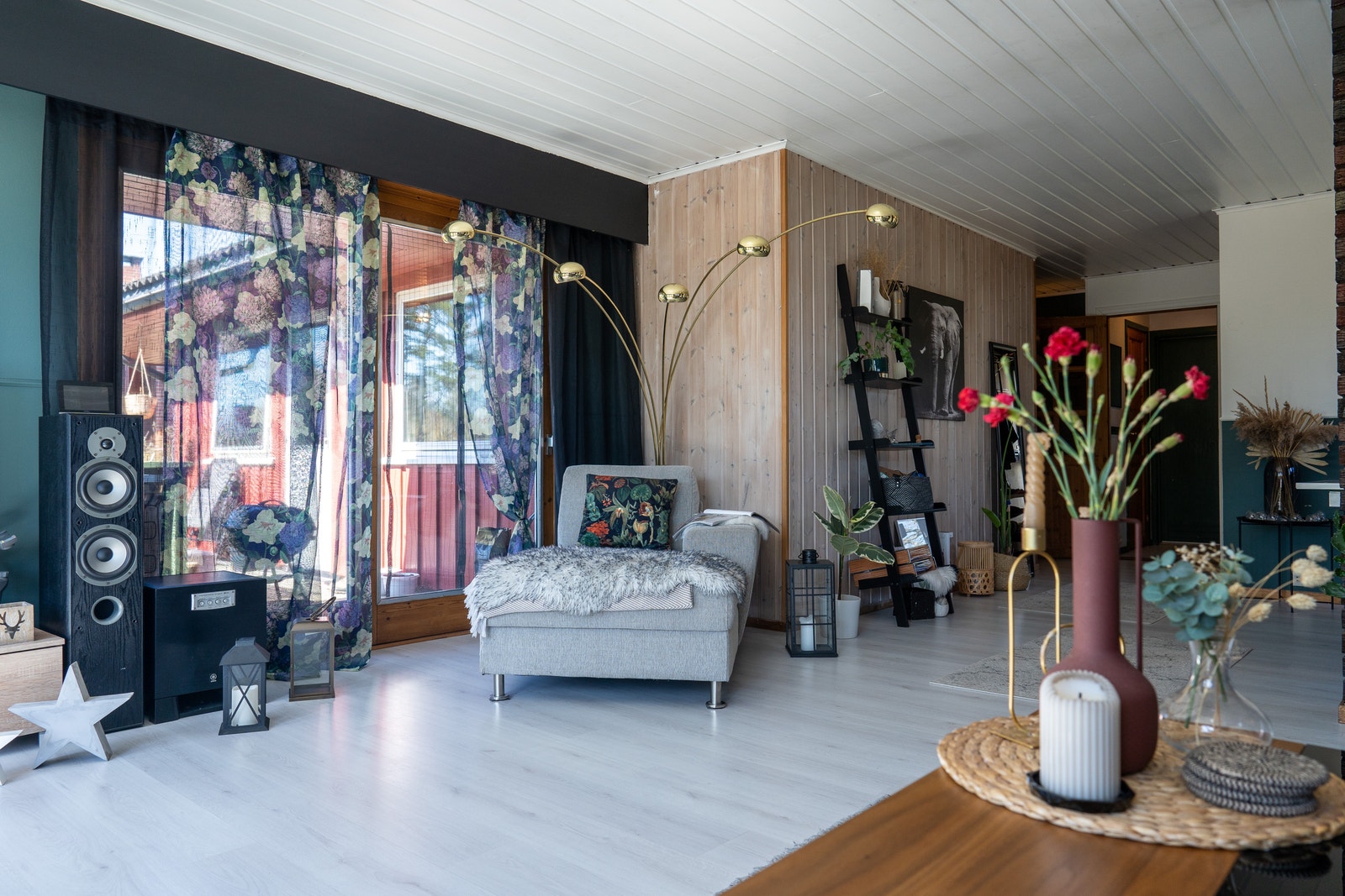 tv stue me utgang til varanda Galleribilde