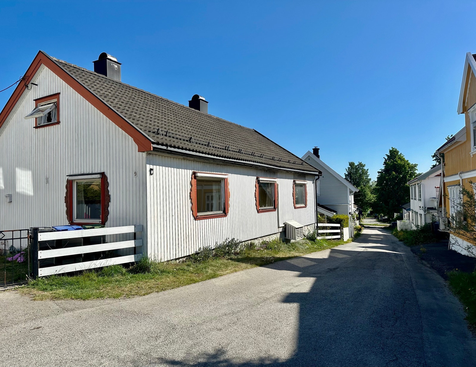 Hovedhuset ligger i en fredelig blindgate i vakre og historiske omgivelser. Galleribilde