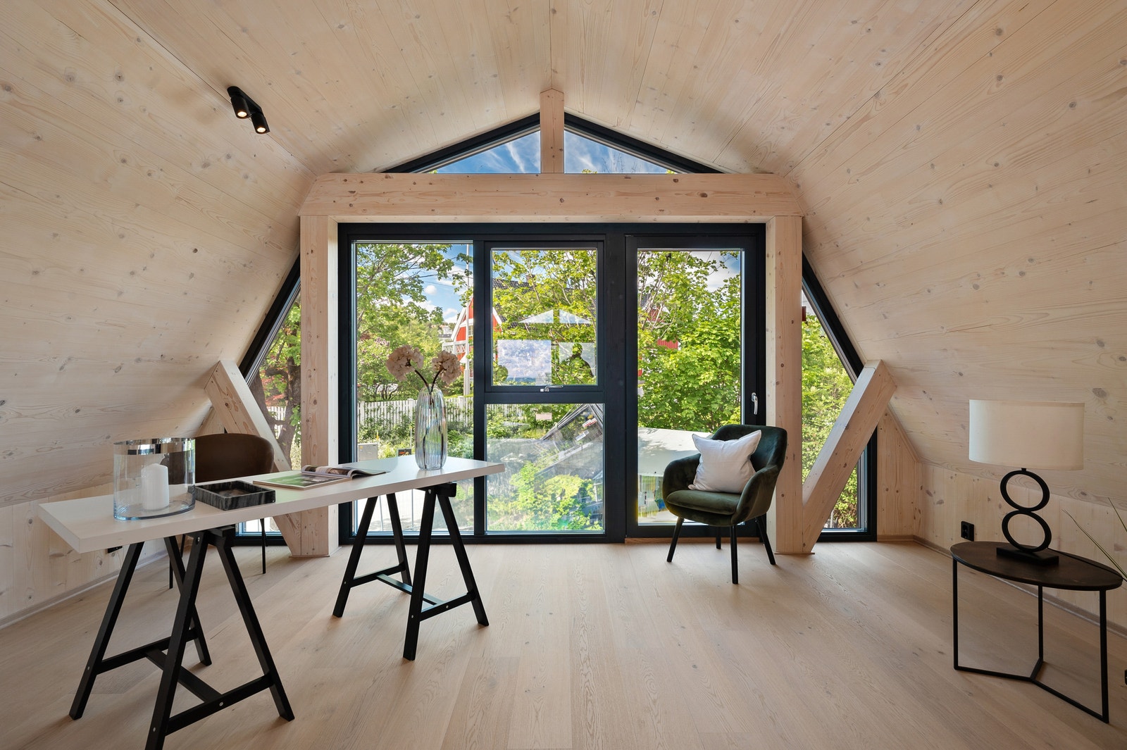 Loftstue mot vest Galleribilde