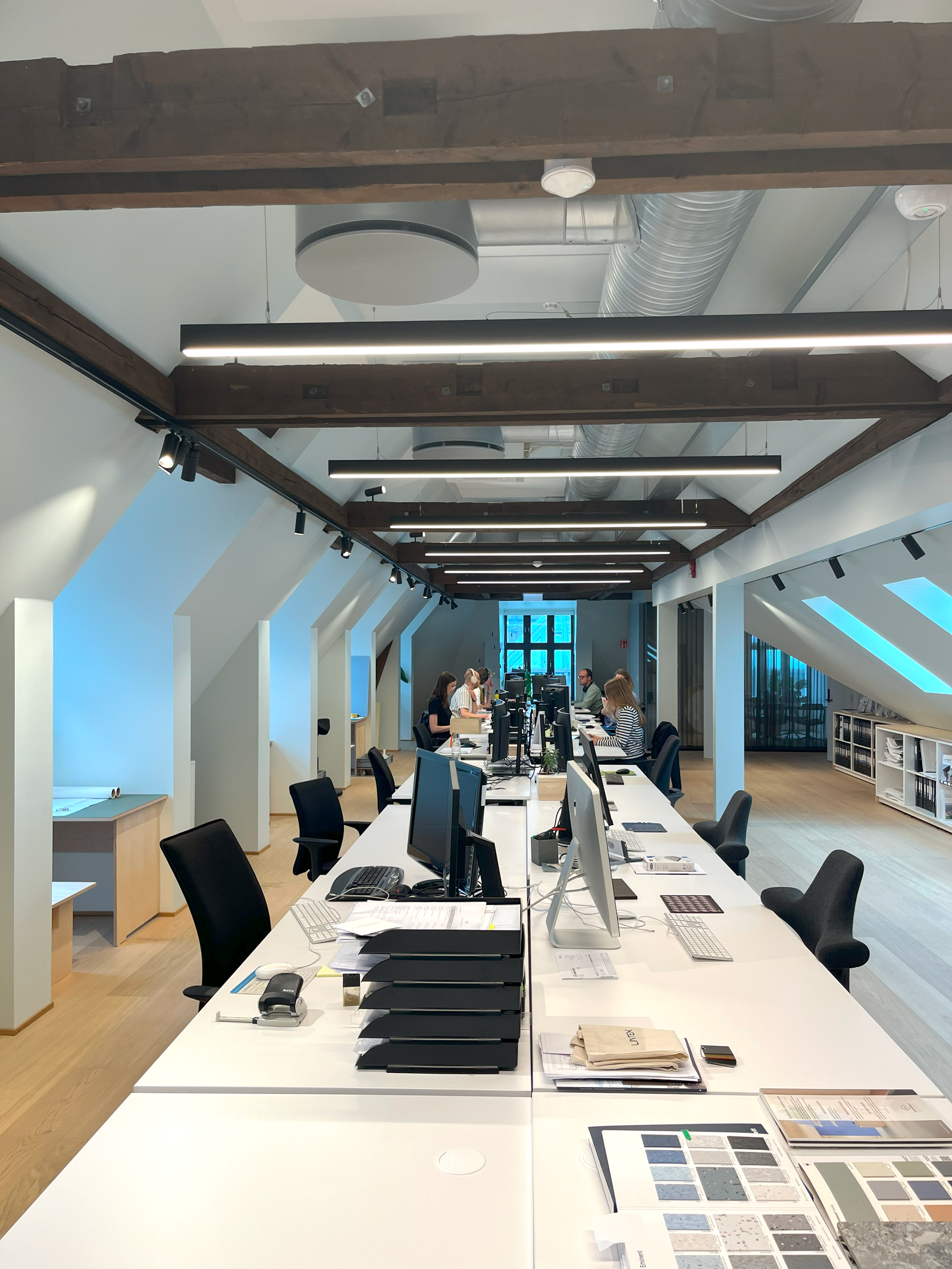 2-4 plasser til leie i kontorfellesskap- "Tegnesalen" Galleribilde