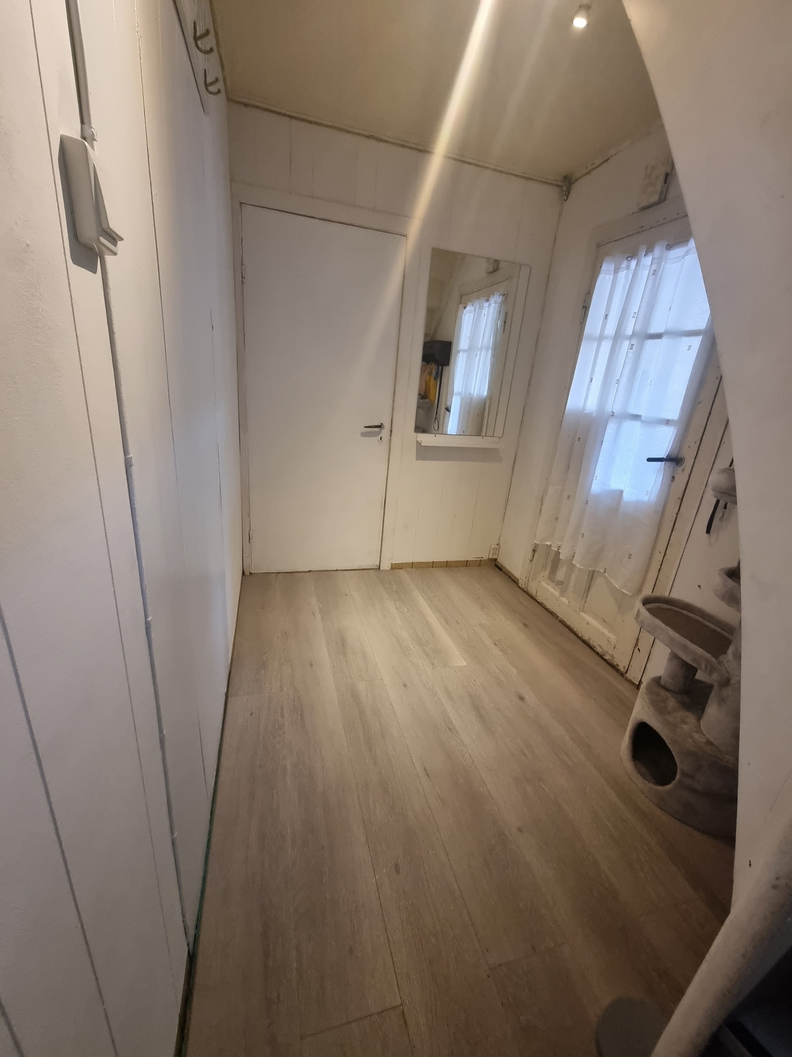 Midtgangen, 1 ETASJEN. Galleribilde