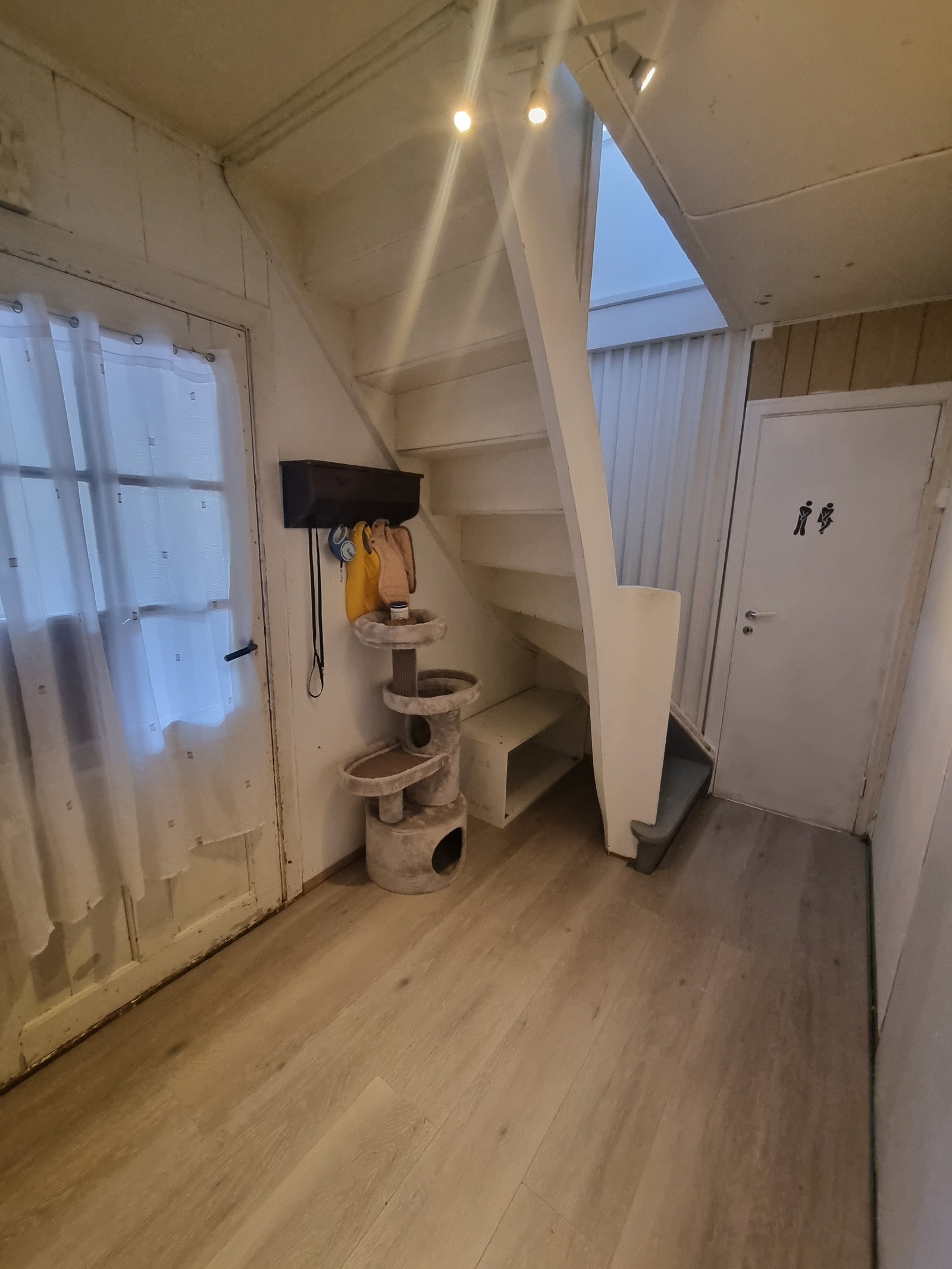 Midtgangen, 1 ETASJEN. Galleribilde