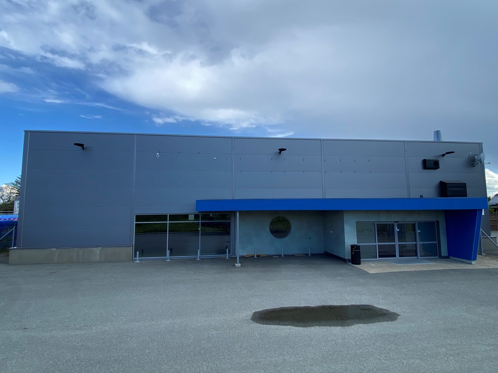 Velholdt og innholdsrikt bygg Galleribilde