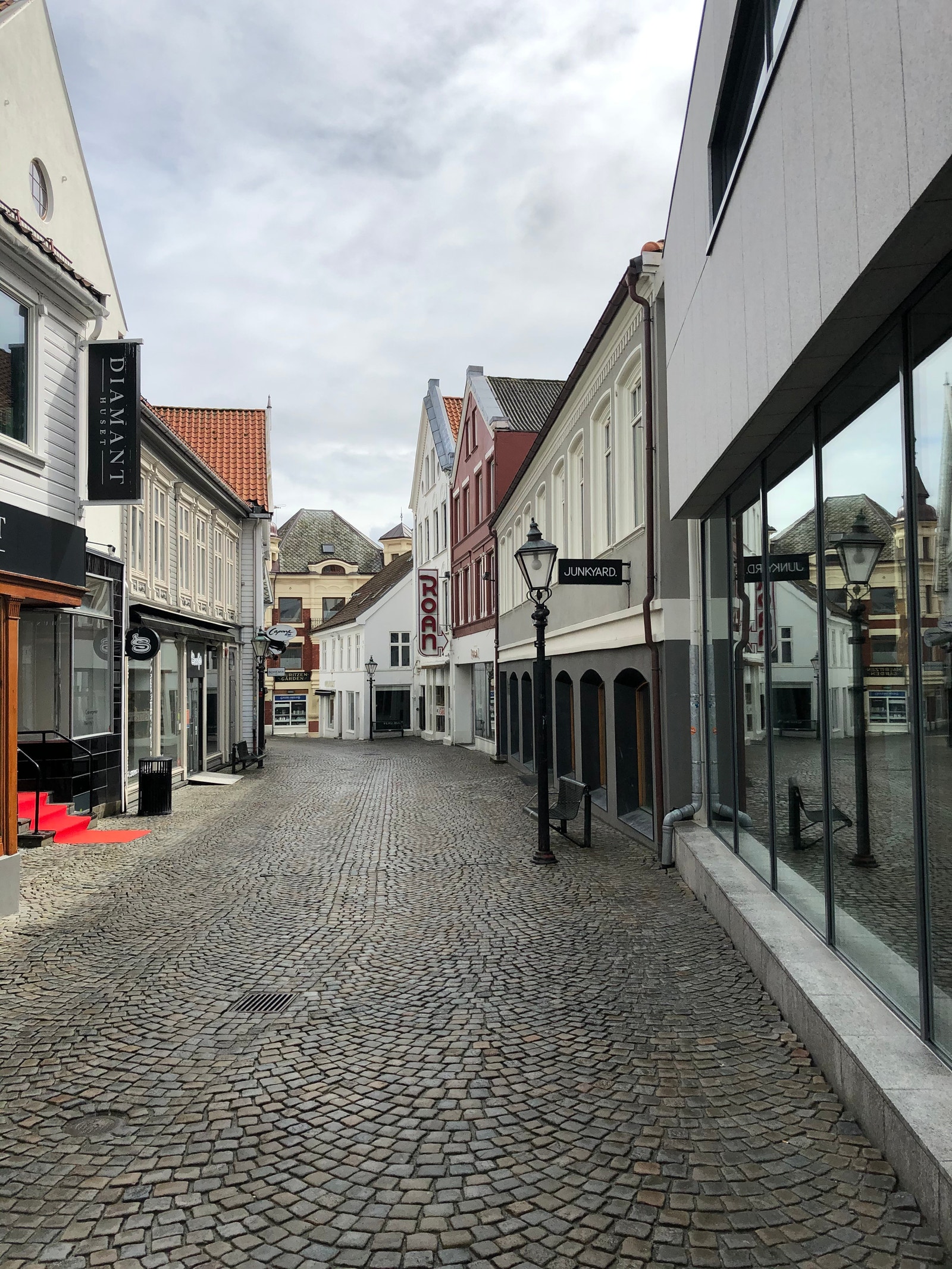 Zara er nær nabo Galleribilde