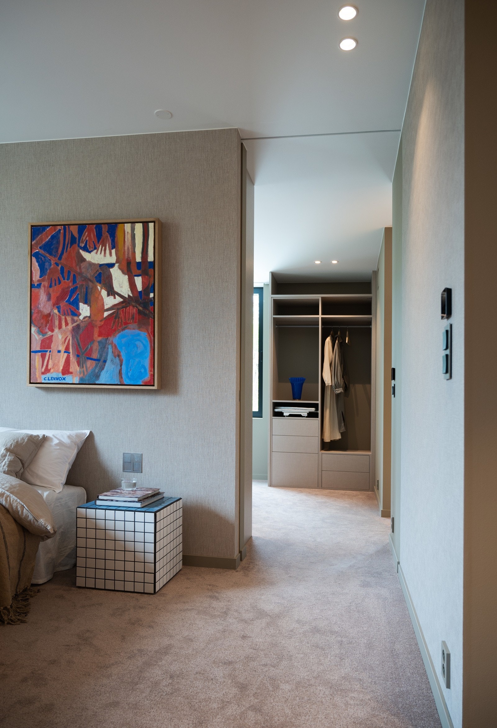 Hovedsoverom. I tillegg to gjestesoverom/barnerom med tilhørende hvert sitt bad/wc Galleribilde