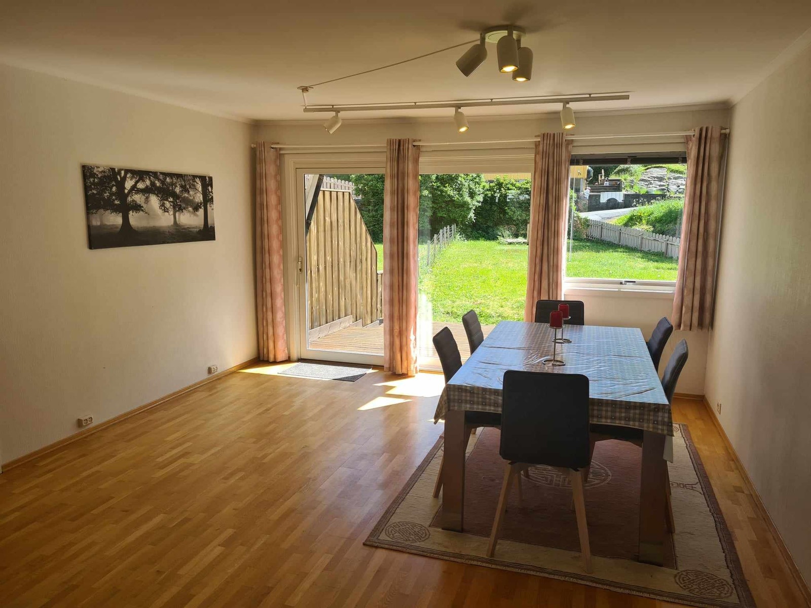 Spisestue 1.etg. Galleribilde