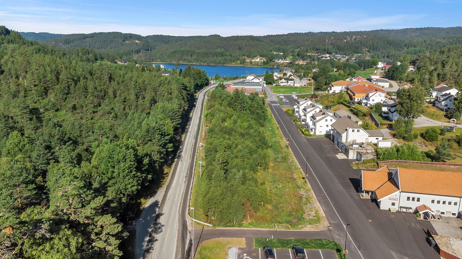 Bilde tatt sør fra, viser sentrum og området mot vest Galleribilde