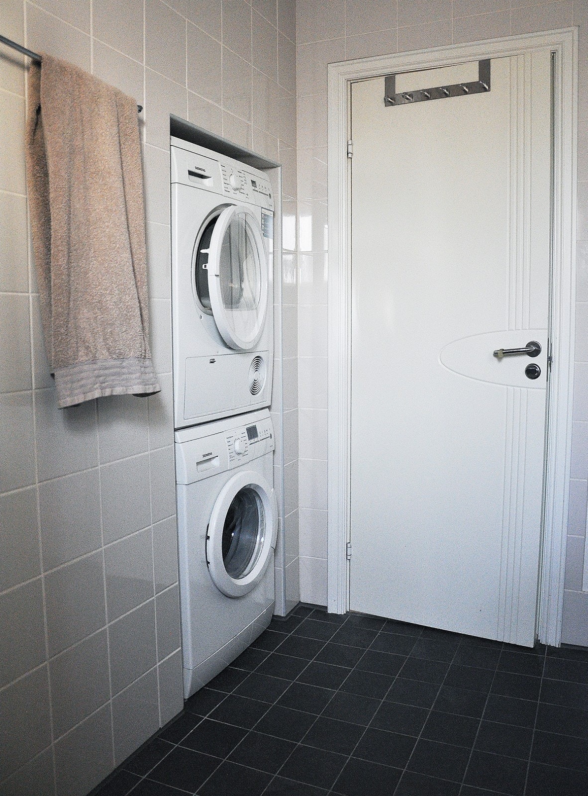 Innebygget vask- og tørkesøyle Galleribilde