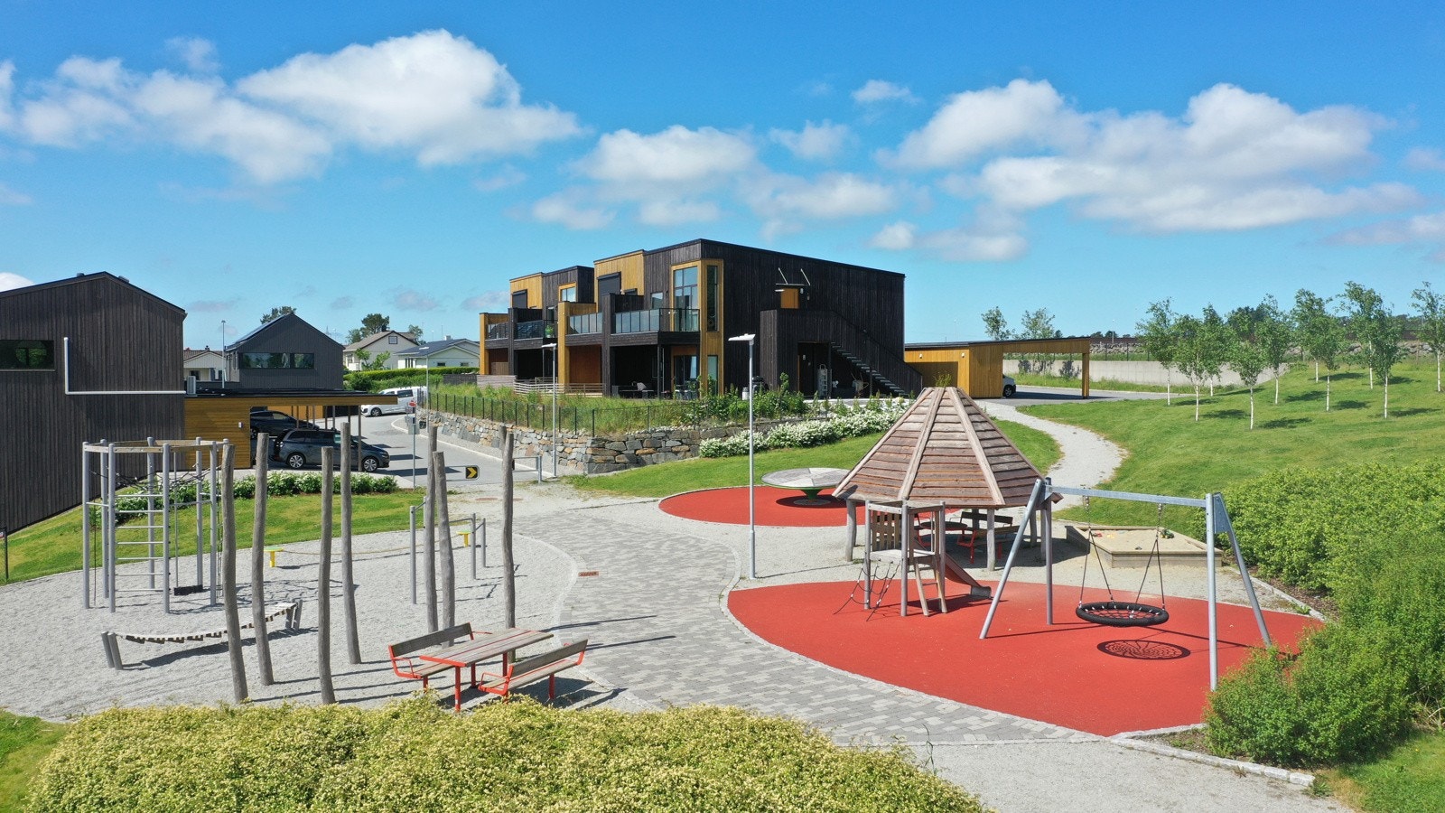 Stor og flott lekeplass få minutter fra boligen Galleribilde