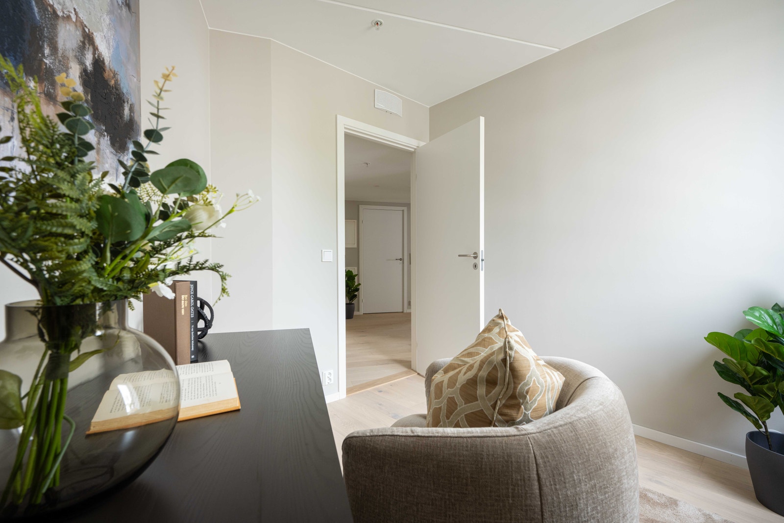 Soverom 3, her innredet som kontor Galleribilde