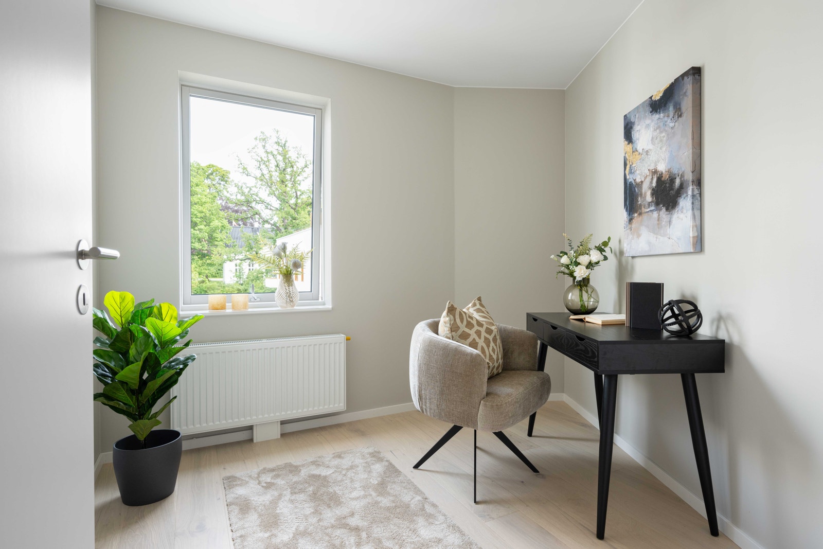 Soverom 3, her innredet som kontor Galleribilde