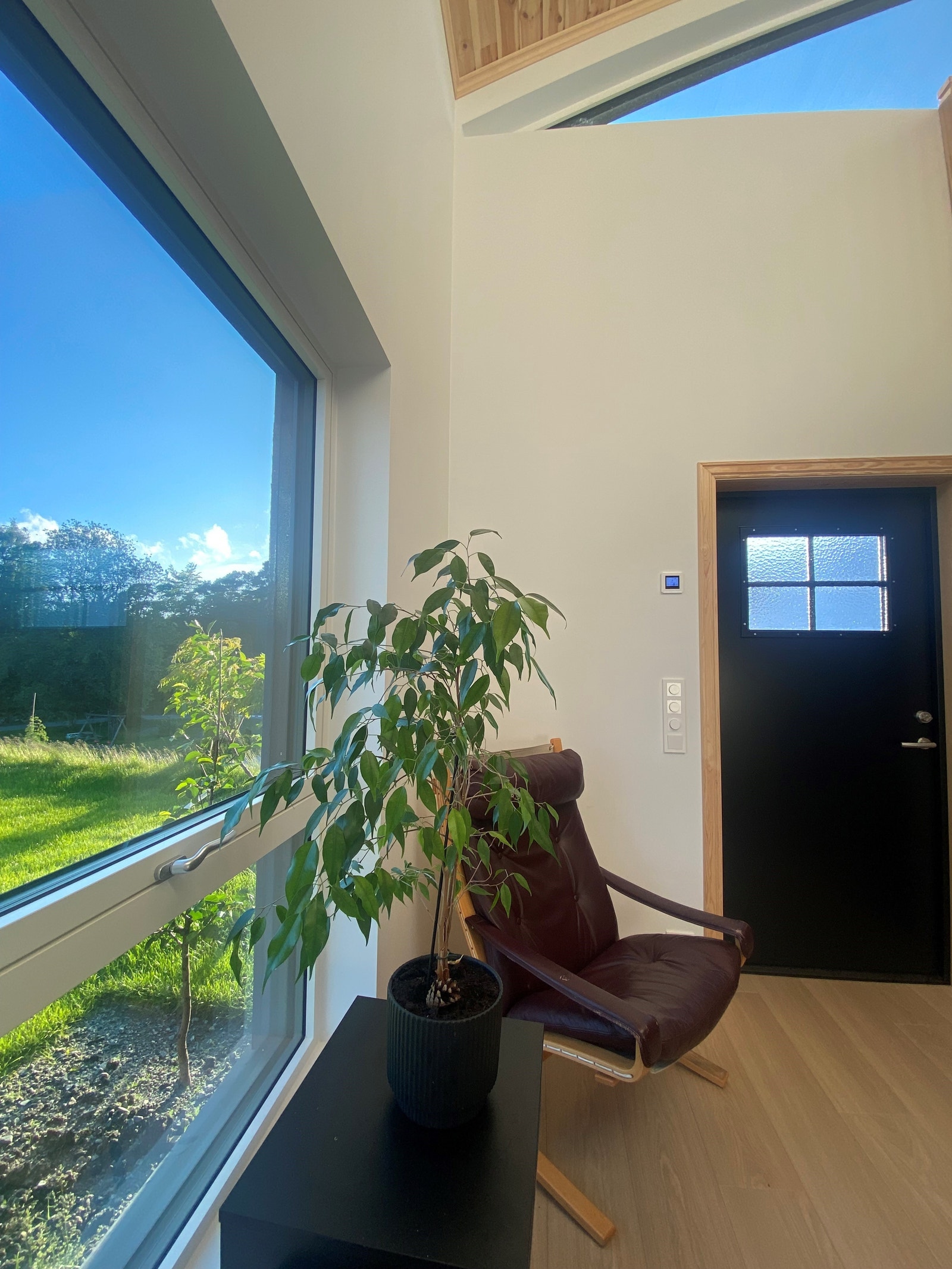 Entrè mot vest Galleribilde