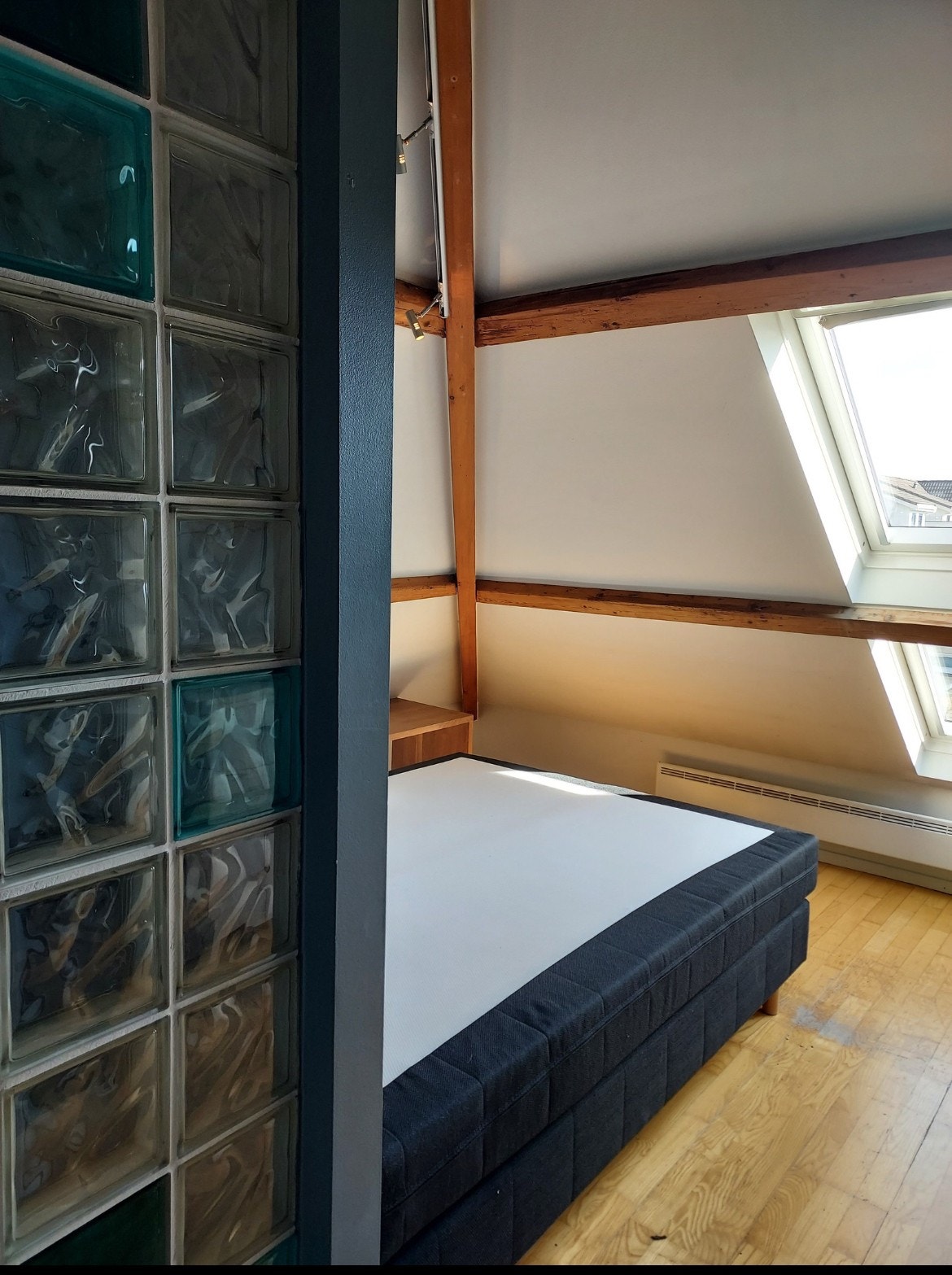 Soverom (glass byggestein inn til dusj) Galleribilde