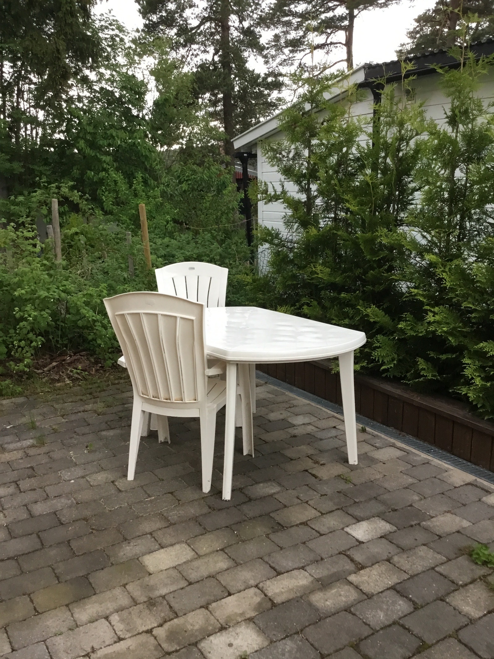 Hagebord og stoler kan lånes ved behov. Galleribilde