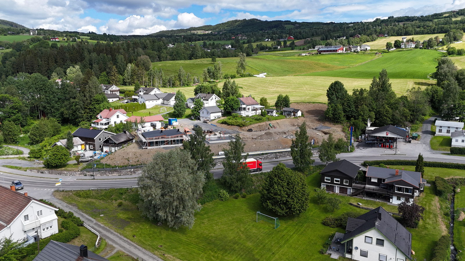 De første boligene er under bygging