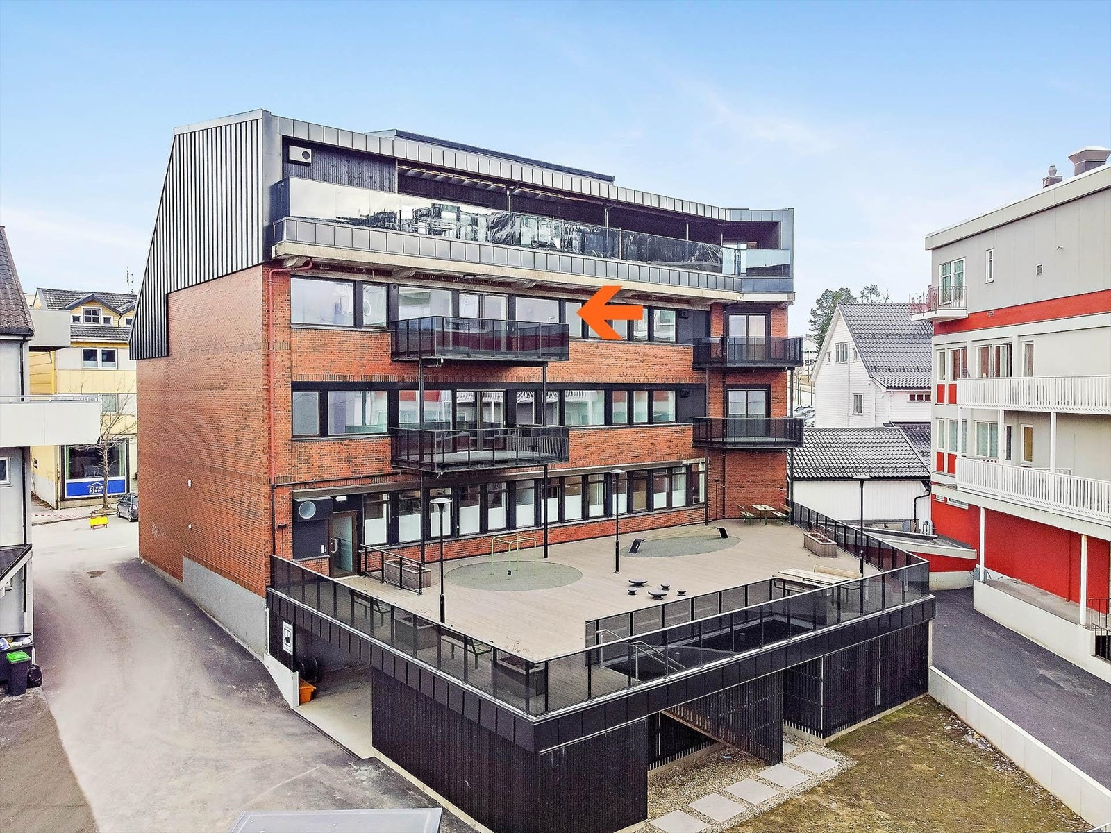 Leiligheten befinner seg i byggets 3. etasje. Galleribilde