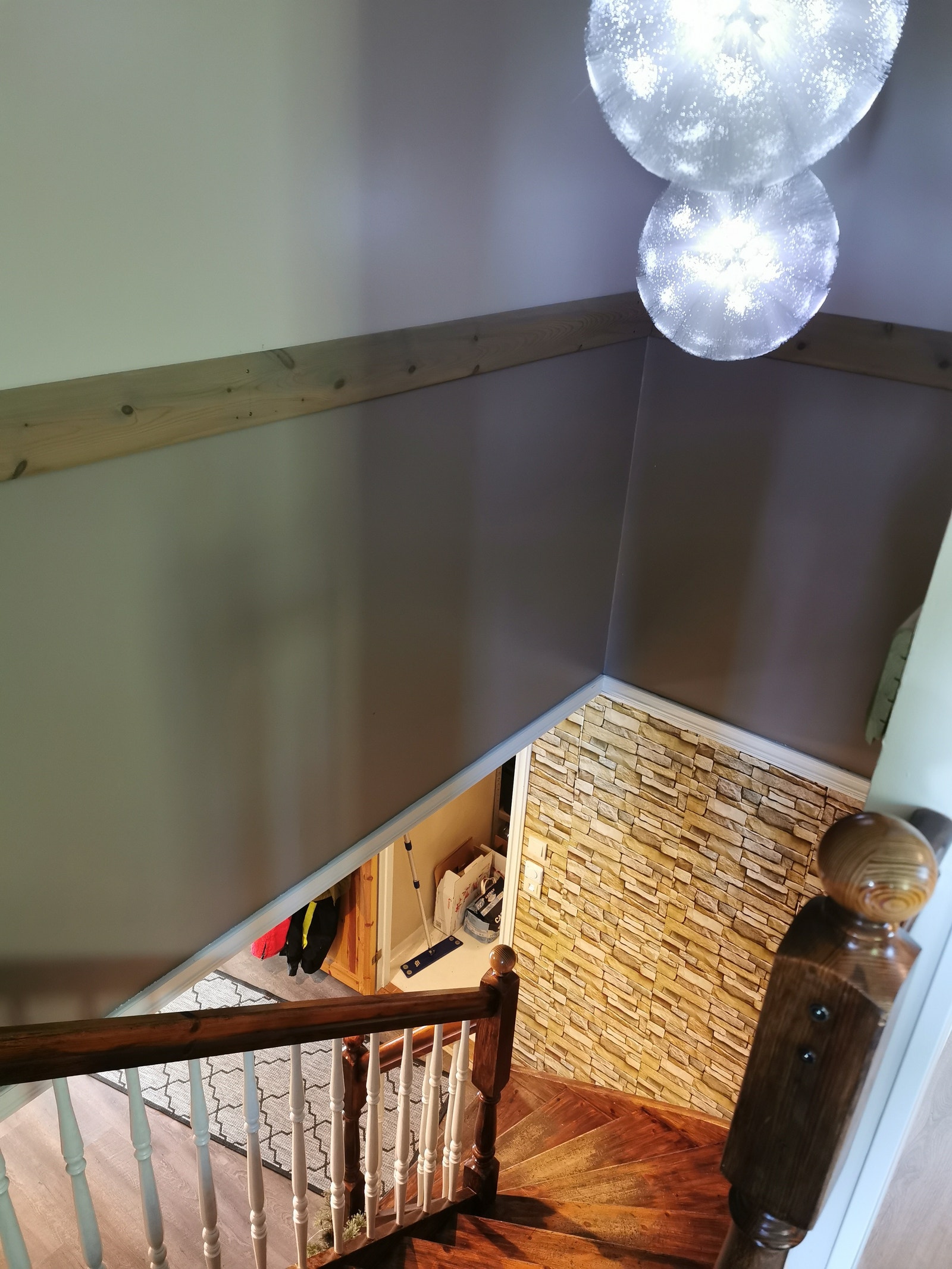 Fra hoveddel ned mot gang. Galleribilde