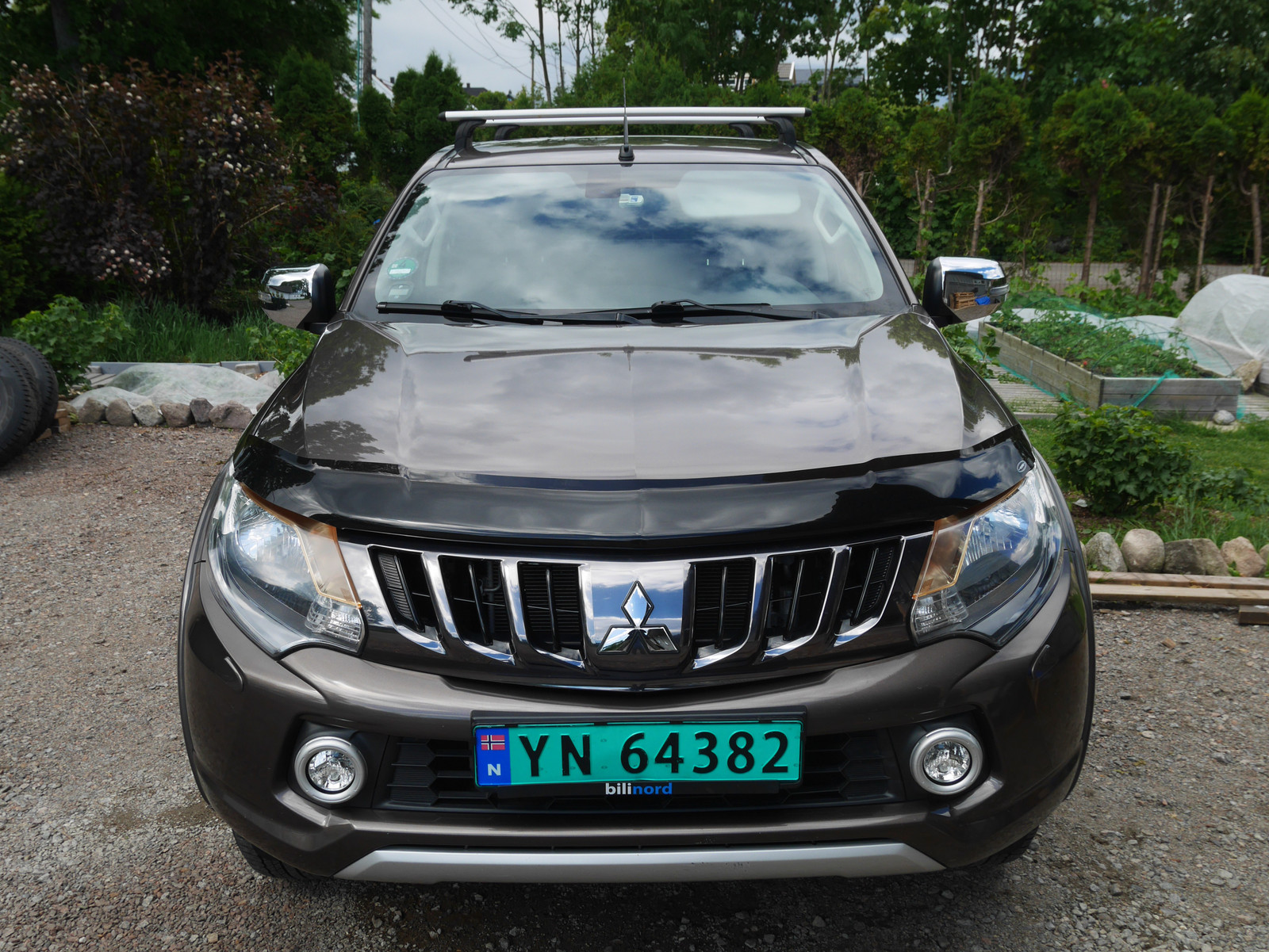 Mitsubishi L200 Double Cab Instyle+ 2.4-181 DI-D Diffsperre