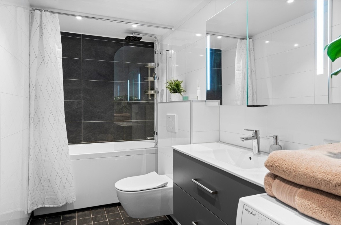 Stort, pent brukt bad fra 2018 Galleribilde