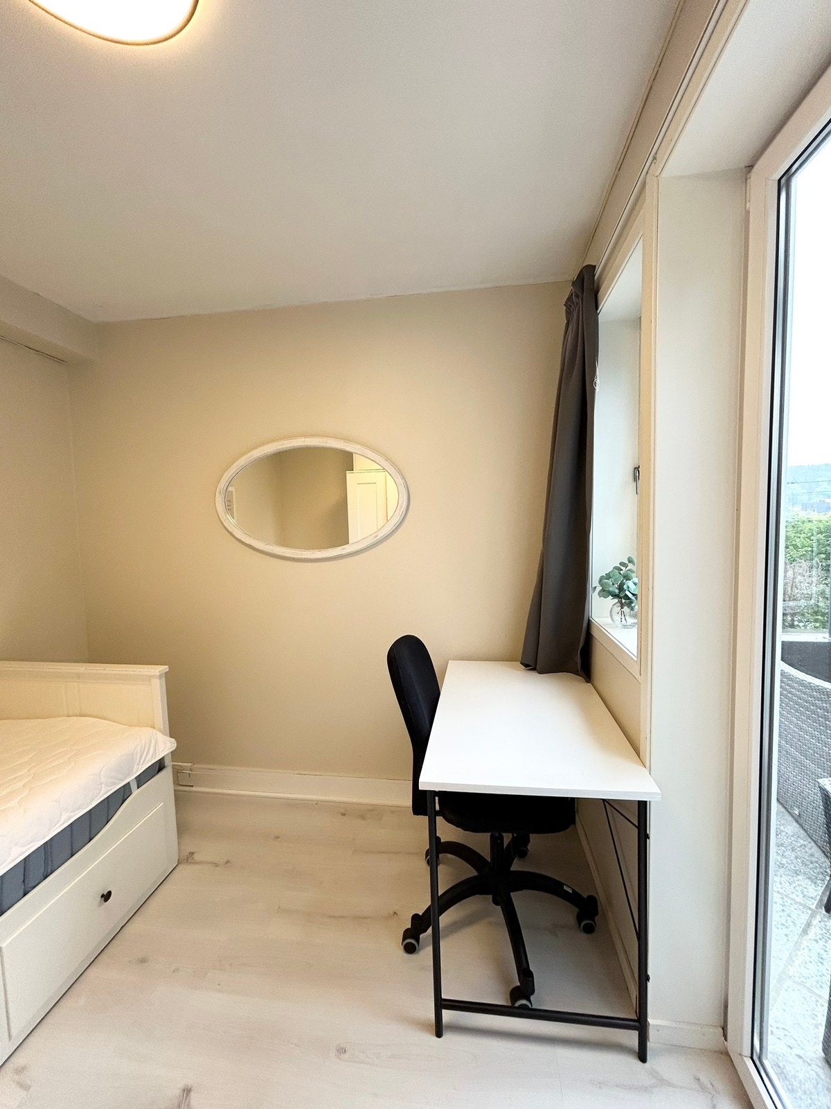 Soverom 4/v utgang Terasse Galleribilde