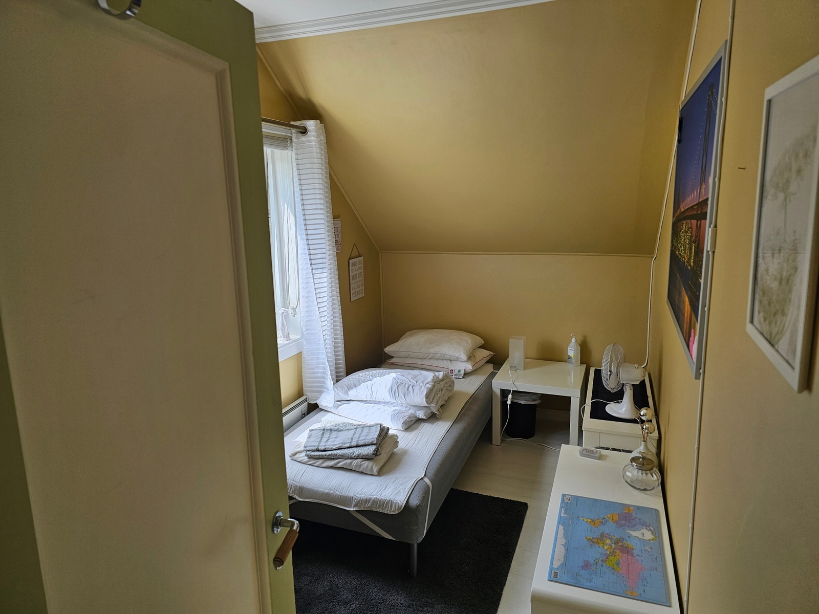 Room 5 ekstra bed. Galleribilde