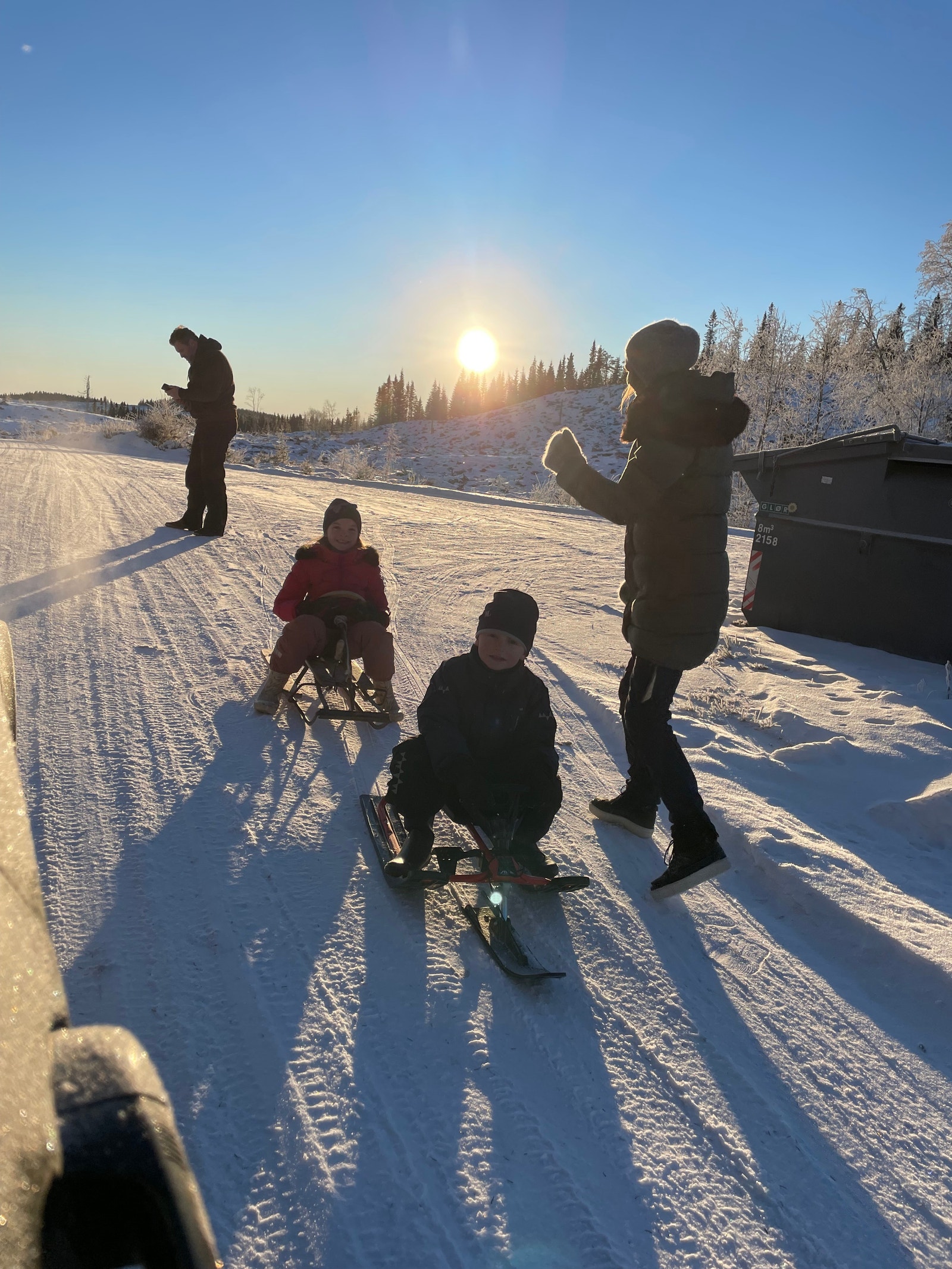 Aking i Vellets vei er moro både for liten og stor - 3 km Juhuuu Galleribilde