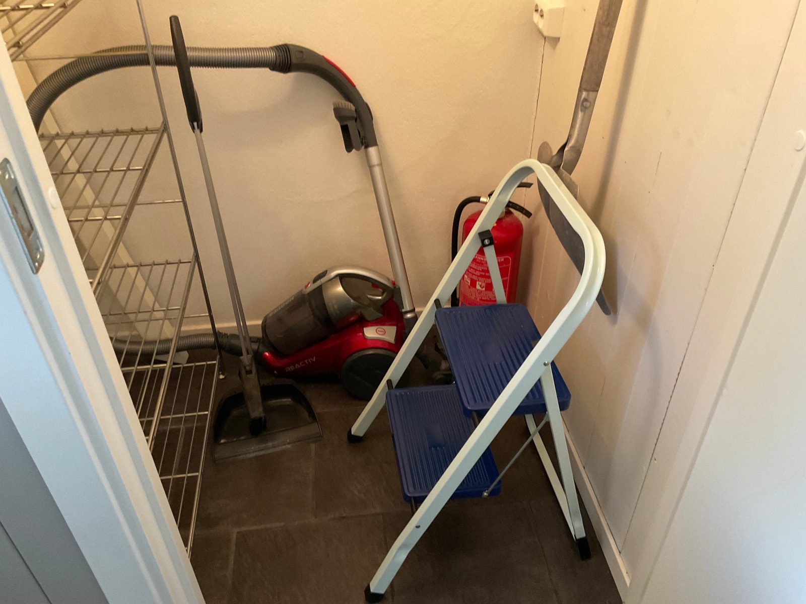 Innvendig bod Galleribilde