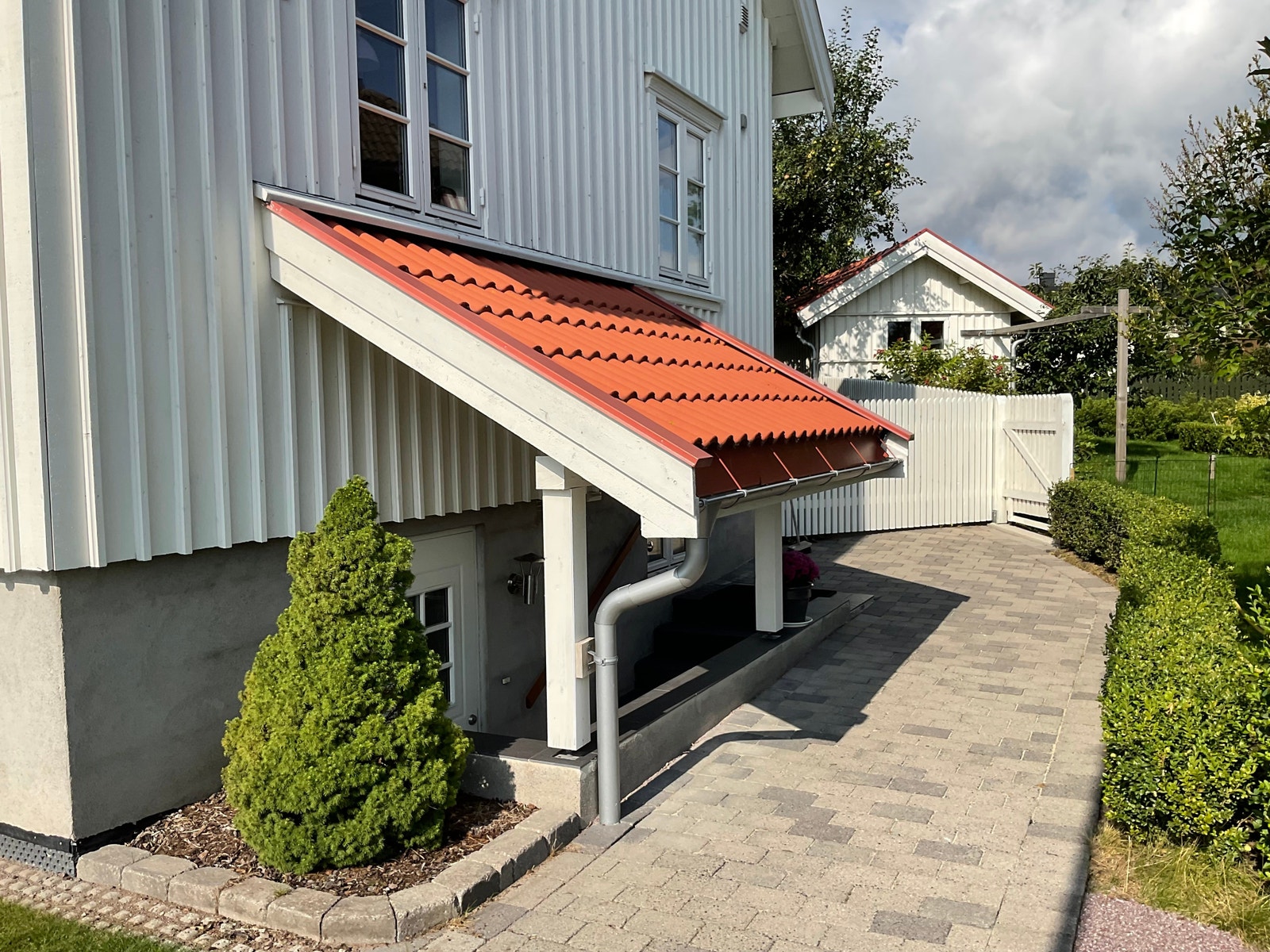 Usjenert inngangsparti Galleribilde