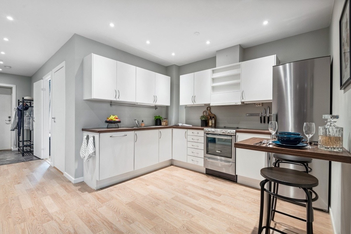 Stort kjøkken med god plass til den matinteresserte Galleribilde