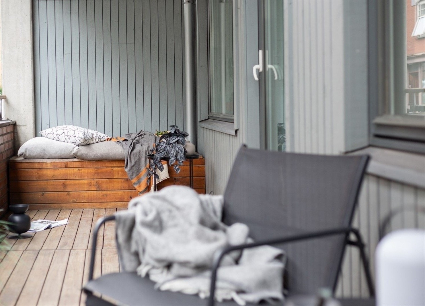 God plass til utemøbler. Galleribilde